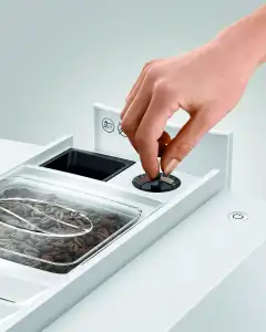 SoMe_E8_EC_det_PW_grinder-reg_1080x1350px.jpg