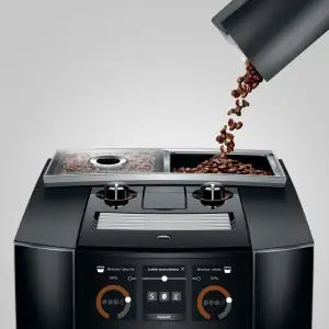 SoMe_J8-twin_det_Di-Bl_beancontainer_filling-right_1200x1200px_fr (Copy).jpg